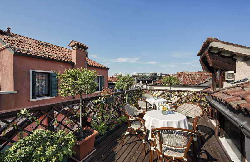 Antica Locanda Al Gambero Hotel Venice Exterior photo